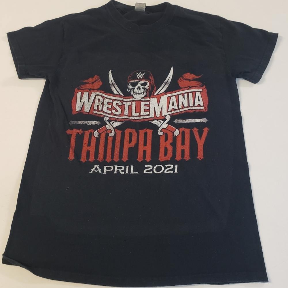 Black wrestlemania Tampa Bay tee shirt size small